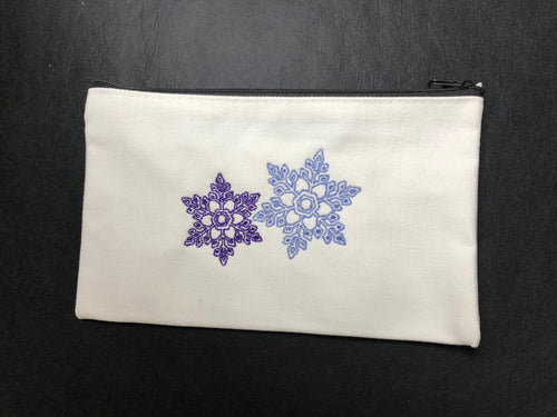 TOTE BAG WHITE CANVAS SNOWFLAKES PURPLE BLUE CANVAS ZIPPERED